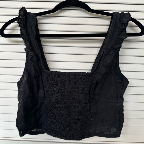 UO BLACK PLUNGE CROP TOP - Picture 3 of 6